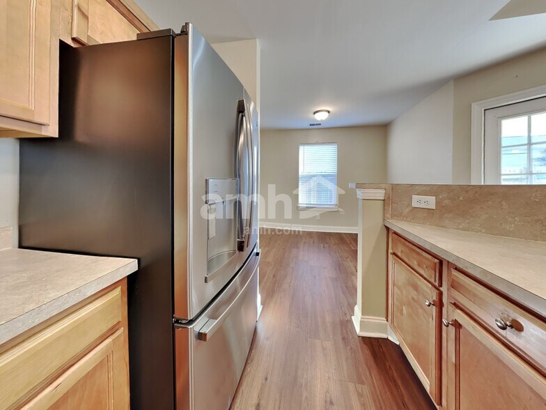 Building Photo - 415 Equinox Cir