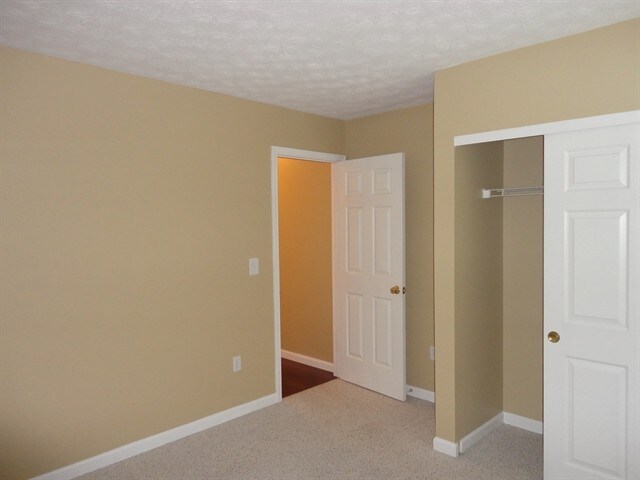Building Photo - 39 Mark Twain Ct