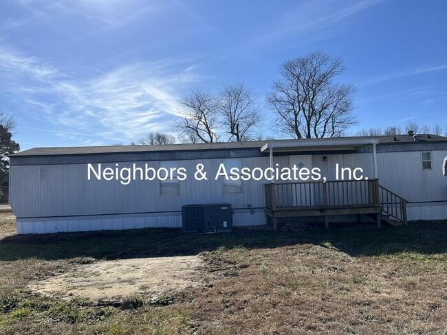 Building Photo - 750 Raynor Rd