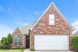 Building Photo - 5962 Stafford Dr