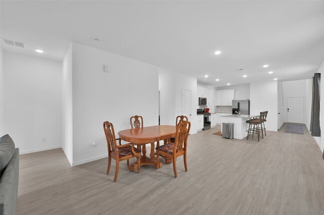 Building Photo - 10917 Fly Catcher Dr