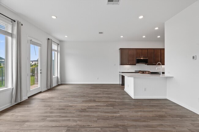 Building Photo - 5634 Amber Brook Ln
