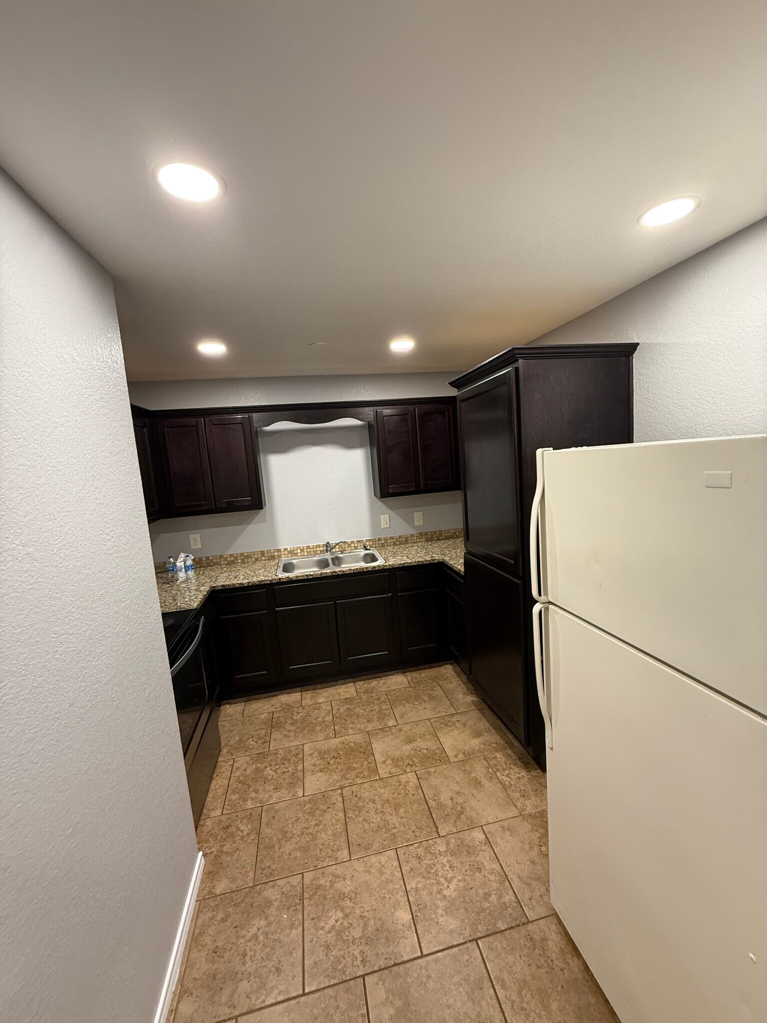 Building Photo - 11114 Baywood St