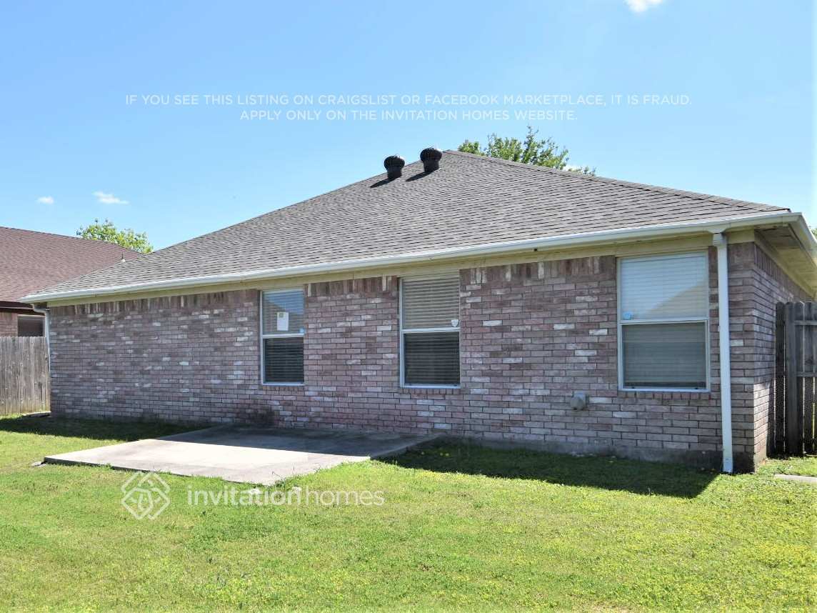 Building Photo - 8609 Trinity Vista Trail