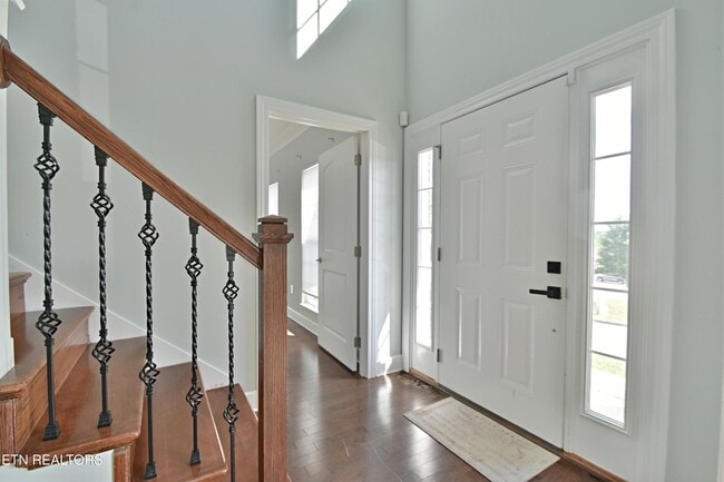 Building Photo - 3032 Oakwood Hills Ln