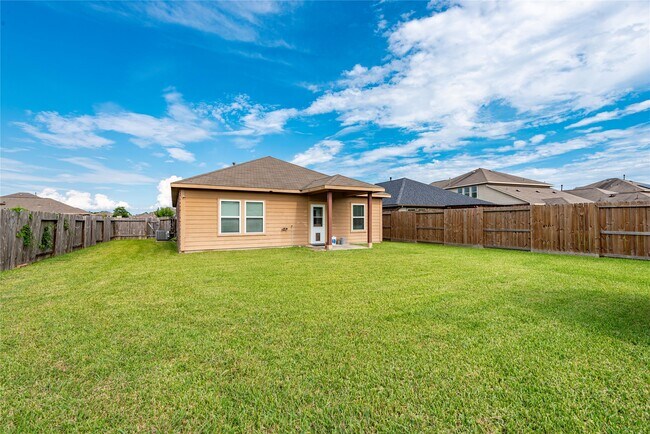Building Photo - 111 Rustic Colony Ln