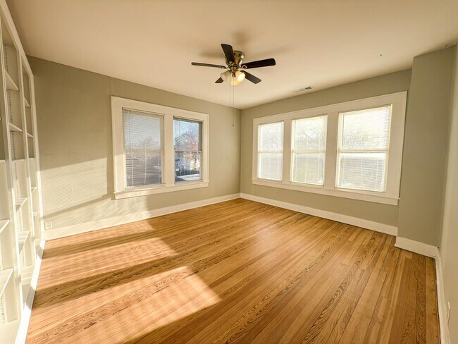 Building Photo - 1410-1412 Kings Highway