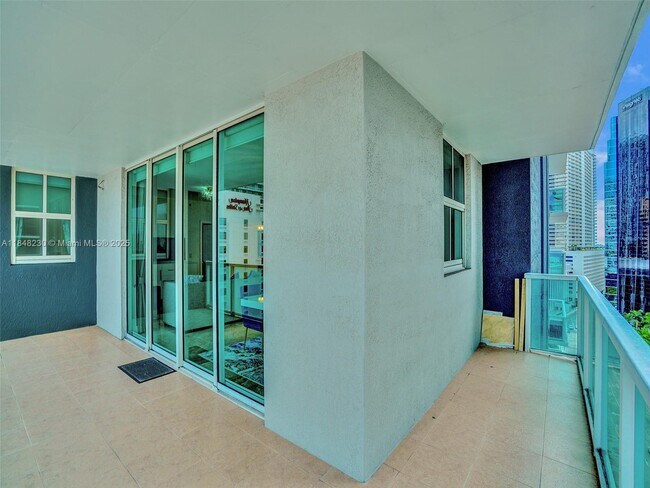 Building Photo - 1250 S Miami Ave