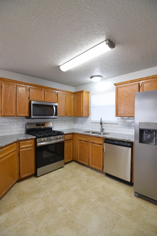 Building Photo - 2212 Jay Dr