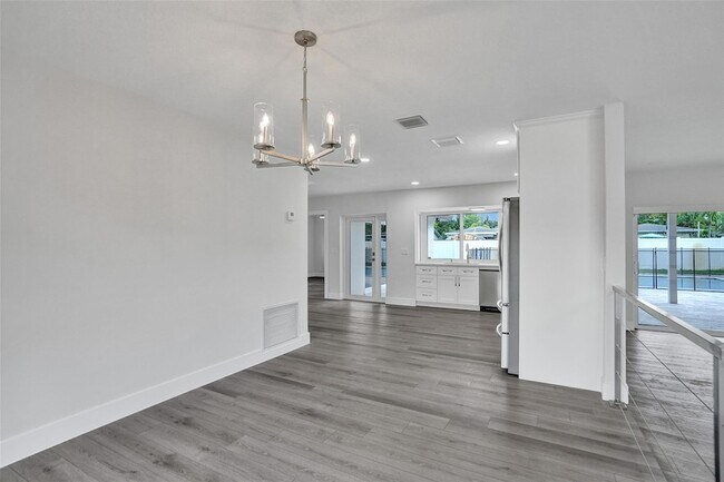 Building Photo - 5361 SW 7th St