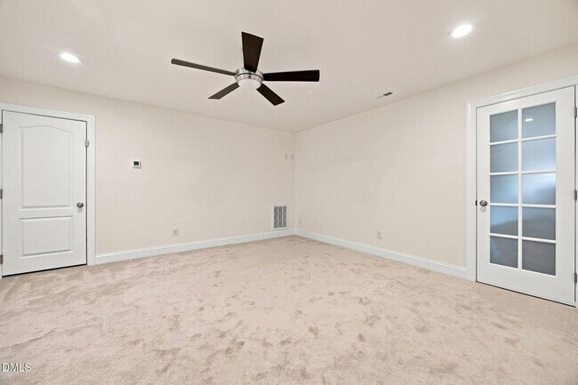 Building Photo - 401 Waverly Hills Dr