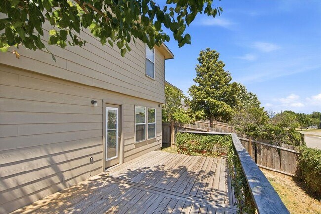 Building Photo - 11525 Autumn Ash Dr