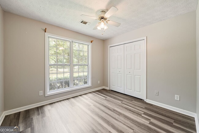 Building Photo - 209 Garrison Chase