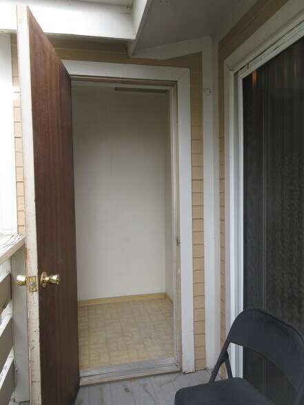Building Photo - 3320 S Ammons St