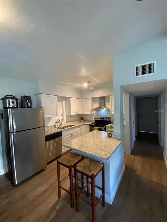 Building Photo - 813 N Waterview Dr