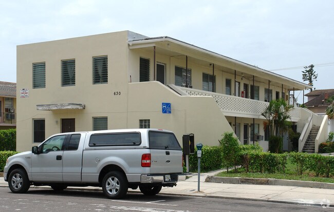 Building Photo - 630 Datura St