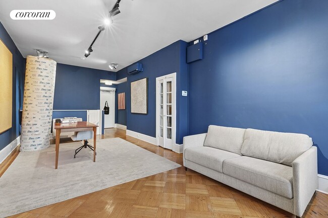 Building Photo - 4 E 81st St