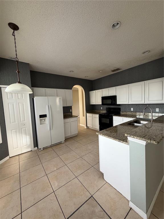 Building Photo - 12685 Enclave Dr