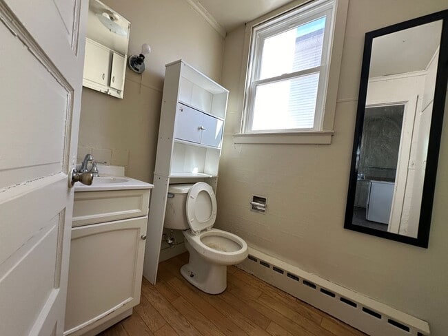 Building Photo - *LEASE SPECIAL* Spacious 3+ bedroom house $795