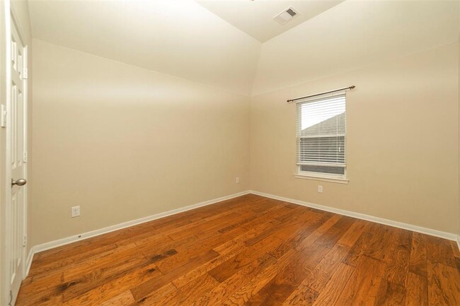 Building Photo - 24427 Ranchwood Springs Ln