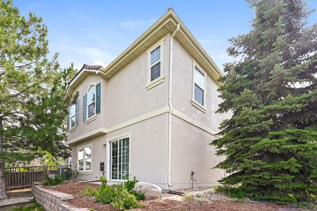 Building Photo - 2519 Coach House Loop