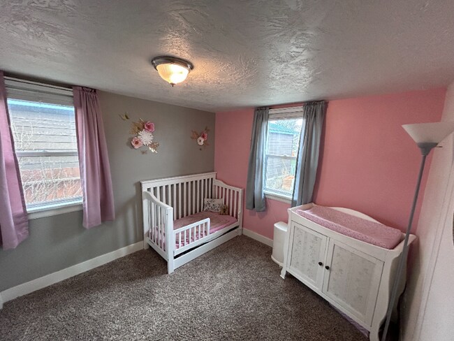 Building Photo - 200 18th St SW