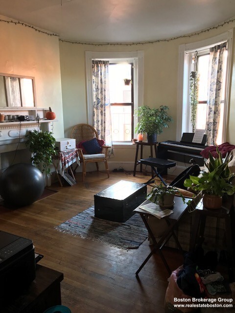 Building Photo - 26 Symphony Rd