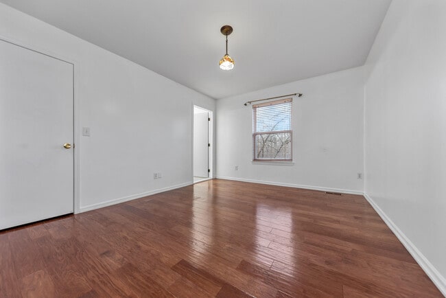 Building Photo - 38391 Churchill Ln