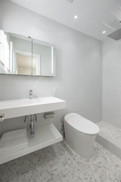 Building Photo - 930 Orange Isle