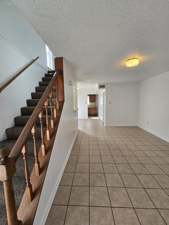 Primary Photo - 120 Oak Ridge Ave