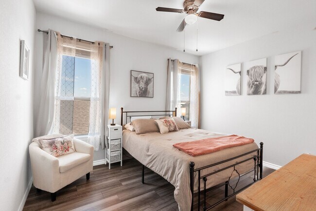 Building Photo - 840 Mineral Wells Ln