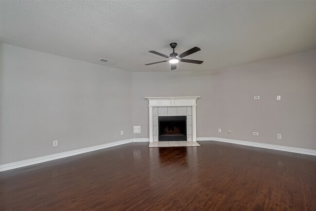 Building Photo - 1523 Brook Grove Dr