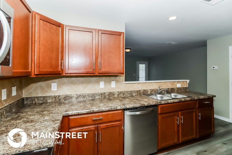 Building Photo - 347 Cornielle Ln