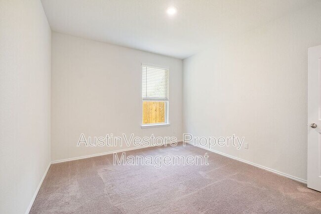 Building Photo - 157 Janice Rd
