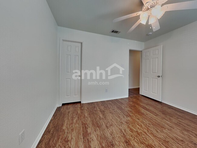 Building Photo - 709 Devontree Ct