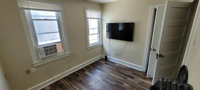 Building Photo - 302 Burmont Rd