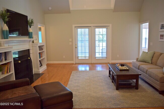 Building Photo - 7004 Hallstead Ct