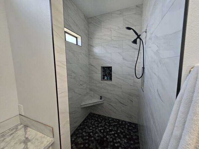 Building Photo - 1111 Avenida De Las Estrellas Dr