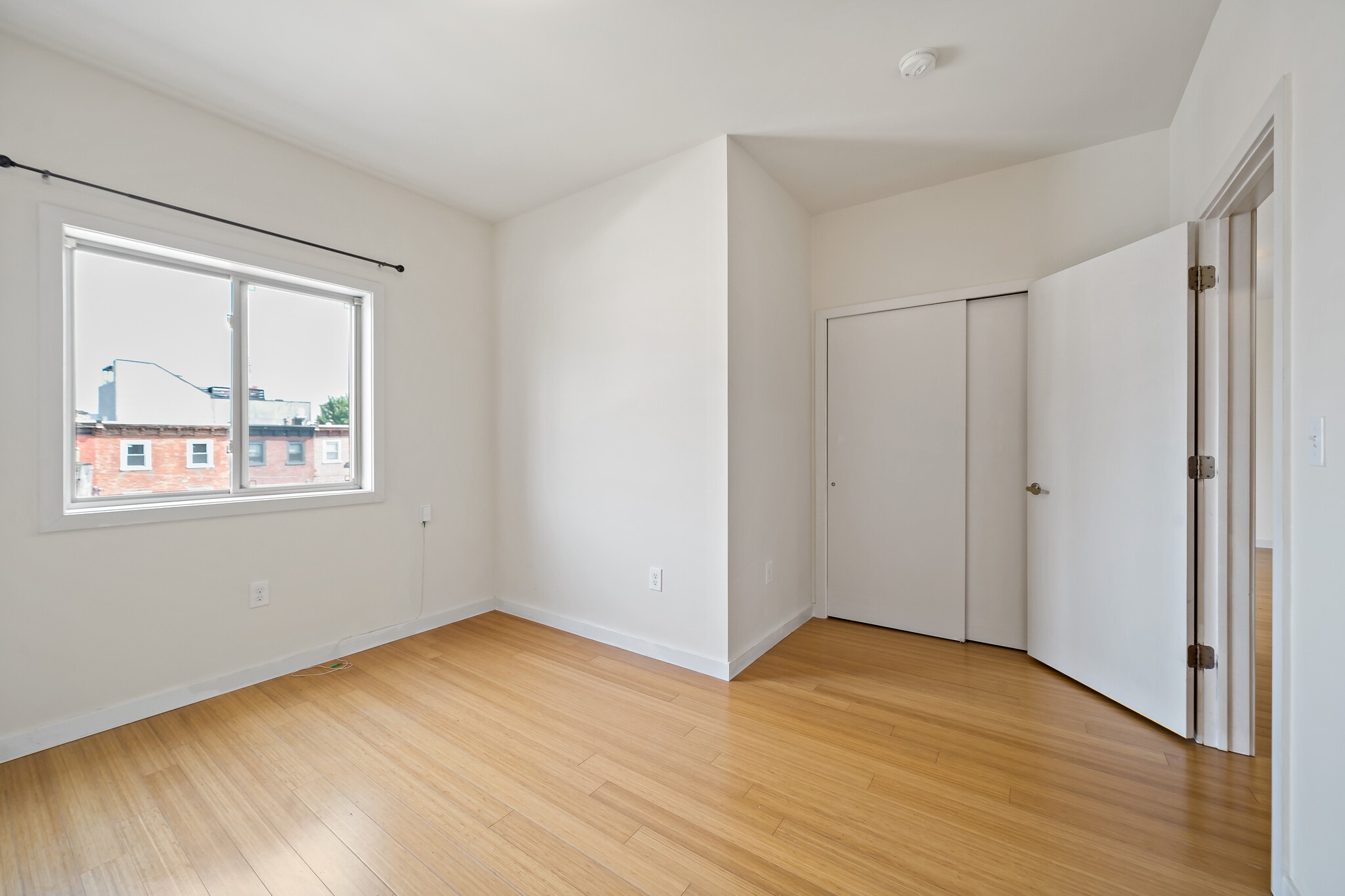 Building Photo - 1140 Shackamaxon St