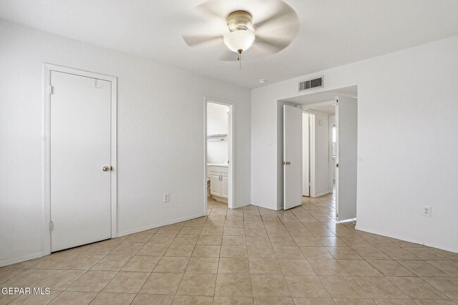 Building Photo - 10837 Gemstone St