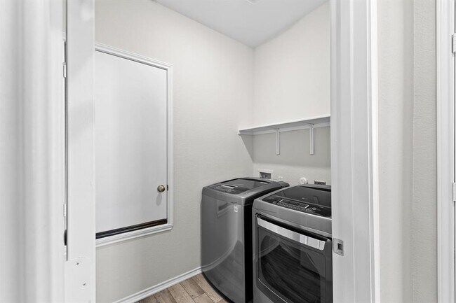 Building Photo - 129 Bracken Fern Ln