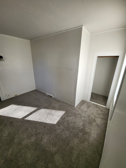 Building Photo - 211 S Marr St