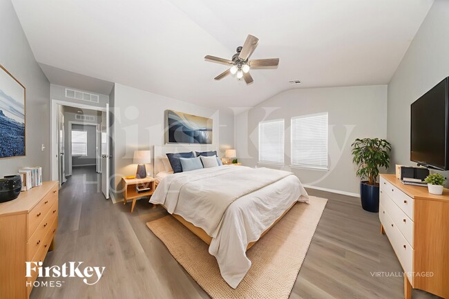 Building Photo - 3105 SW 104th Terrace