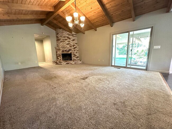 Building Photo - 3450 Sarolou Dr