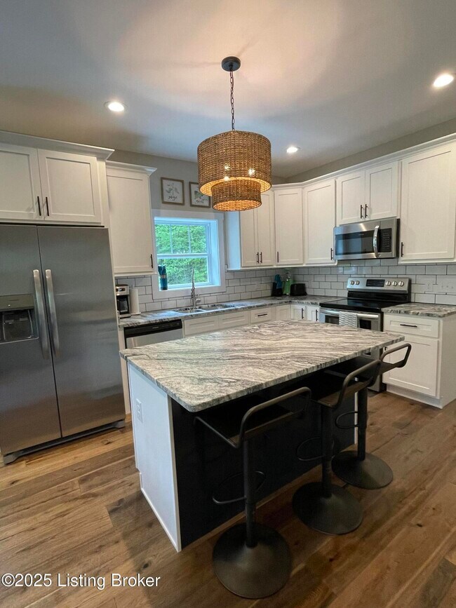 Building Photo - 84 Lakeside Dr