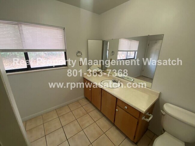 Building Photo - 4722 Xanadu Cir