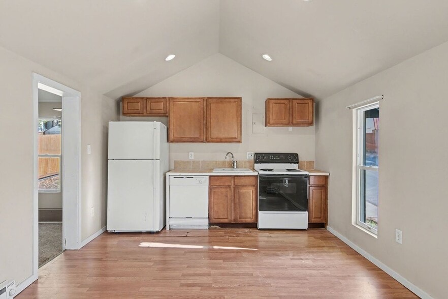 Building Photo - 3602 1/2 West Colorado Avenue