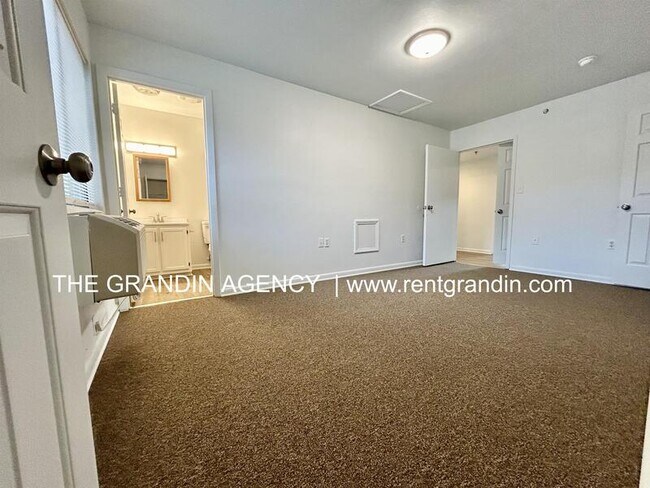 Building Photo - 292 Alleghany Spring Rd