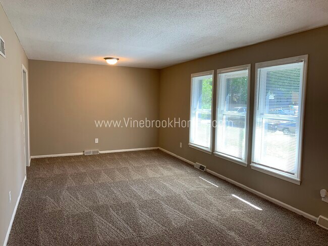 Building Photo - 1113 SW 18 St