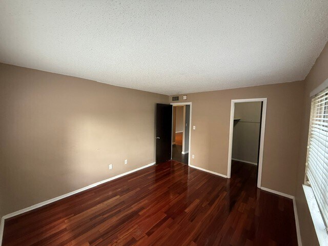 Building Photo - 3700 S Osprey Ave